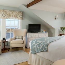 Brass Lantern Inn