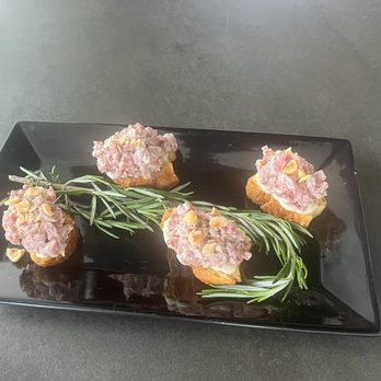Edan Bistro - Steak tartar - Basque Near Me - North Miami, Florida Edan Bistro - Steak tartar - Basque Near Me - North Miami, Florida