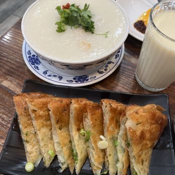 Hon's Wun-Tun House - Rice, congee, soy M6. 鮮豆漿 Fresh Soymilk - Cantonese Near Me - San Francisco, California Hon's Wun-Tun House - Rice, congee, soy M6. 鮮豆漿 Fresh Soymilk - Cantonese Near Me - San Francisco, California