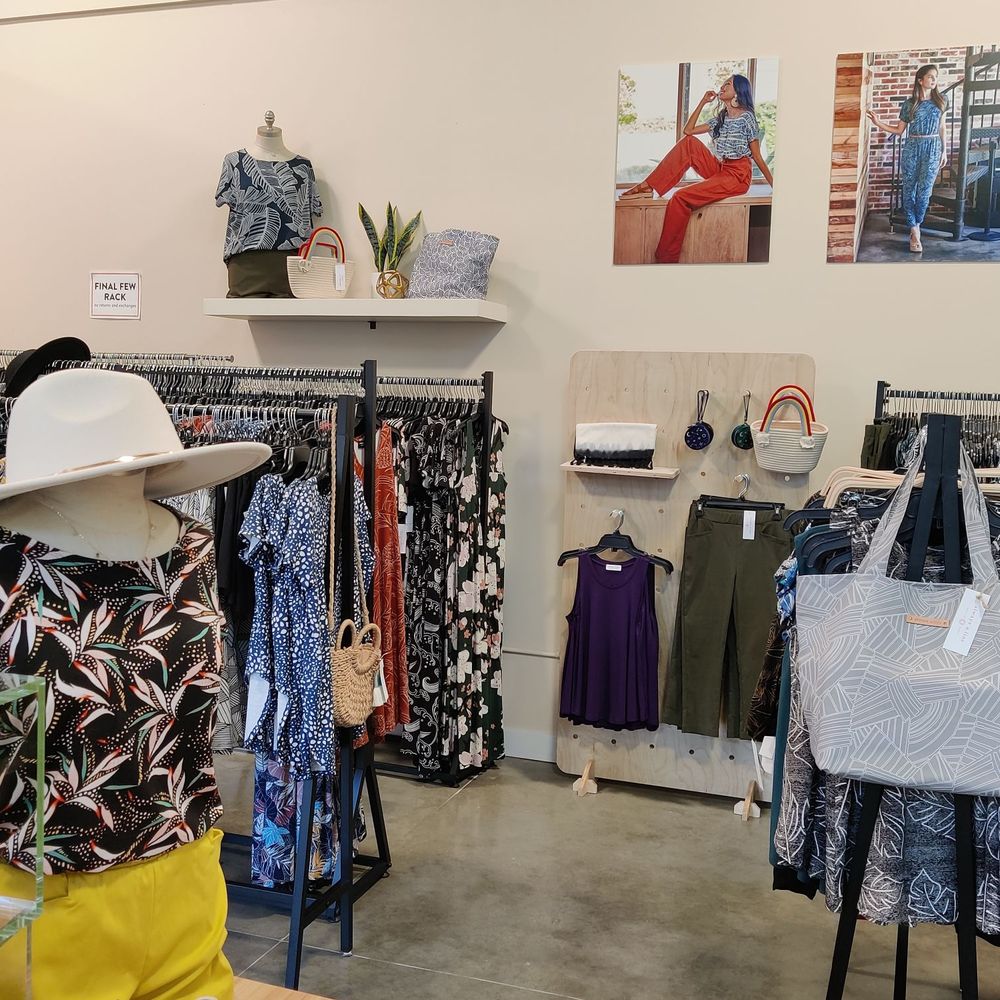 Always A Line - Neat and clean! - Women's Clothing Near Me - Honolulu, Hawaii