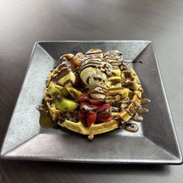 Waffle with ice cream and fruit