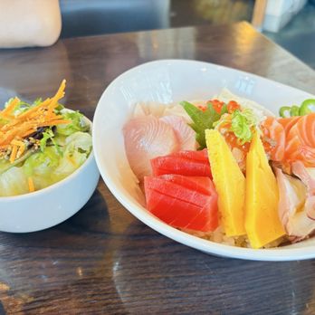 Thai Thani Restaurant - Chirashi bowl with salad - Thai Near Me - Walnut Creek, California Thai Thani Restaurant - Chirashi bowl with salad - Thai Near Me - Walnut Creek, California