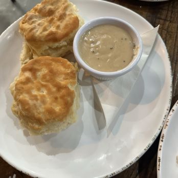 Red Oak Cafe - Biscuits and gravy - Breakfast & Brunch Near Me - Alvin, Texas