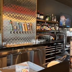 Via 313 Pizzeria - Bar