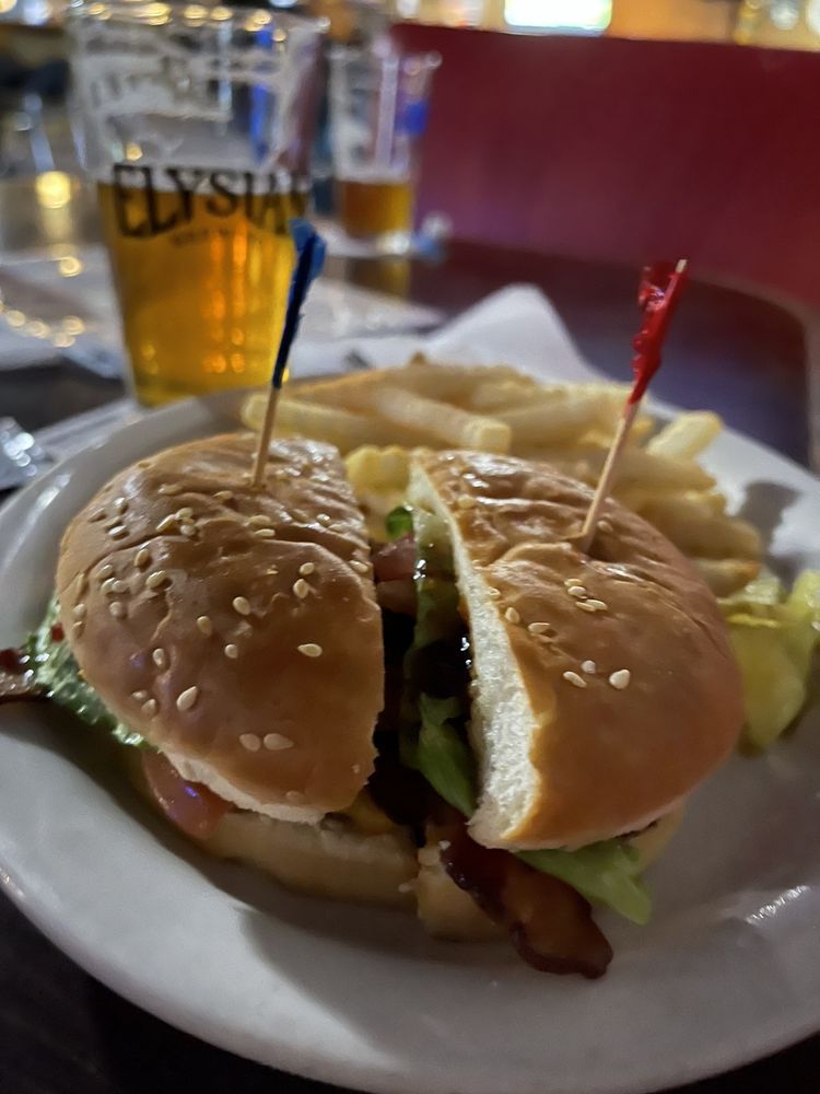 BZ’S SPORTS BAR & GRILL Updated October 2024 23 Photos & 30 Reviews