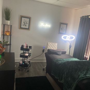 The AURA Esthetics - Eyelash Service Near Me - Bowie, Maryland The AURA Esthetics - Eyelash Service Near Me - Bowie, Maryland