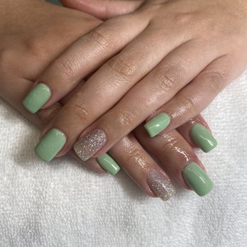 Coatroom - I live right in the area and it is by far the best nail salon I have found around here. The staff is incredibly friendly and hardworking. - Waxing Near Me - Arlington, Virginia Coatroom - I live right in the area and it is by far the best nail salon I have found around here. The staff is incredibly friendly and hardworking. - Waxing Near Me - Arlington, Virginia