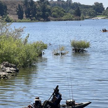 Lake Gregory Regional Park - Great Lake for kayaking. - Hiking Near Me - Crestline, California