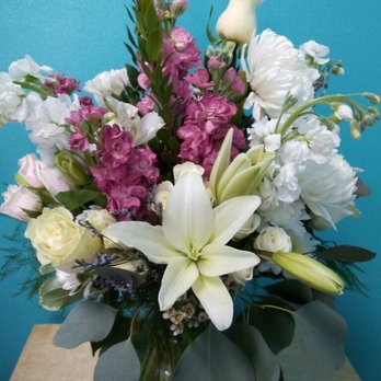 Florevermore Florist - Heavenly Aura with a little color, Sympathy Arrangement. Very stunning. - Florists Near Me - Palm Bay, Florida Florevermore Florist - Heavenly Aura with a little color, Sympathy Arrangement. Very stunning. - Florists Near Me - Palm Bay, Florida