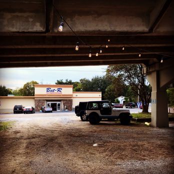 Bet-R-Store - ows a jeep parked under a bridge - Grocery Near Me - Baton Rouge, Louisiana Bet-R-Store - ows a jeep parked under a bridge - Grocery Near Me - Baton Rouge, Louisiana