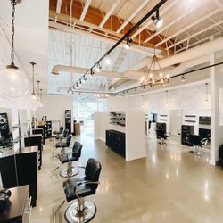 Bella Red Salon - Lakeland