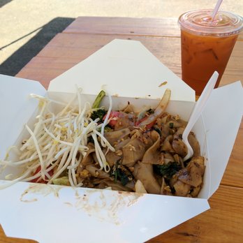 Thai Carnation - Drunken noodles with Thai ice tea - Thai Near Me - Troutdale, Oregon Thai Carnation - Drunken noodles with Thai ice tea - Thai Near Me - Troutdale, Oregon