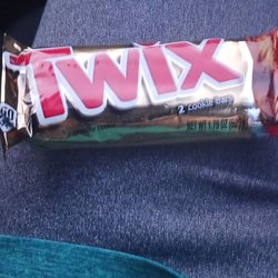 Vons Gas - Twix chocolate bar (two cookies)