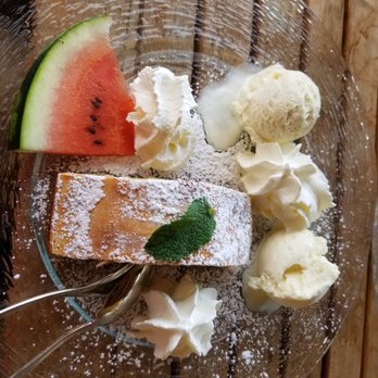 Schöll - Apple strudel..  with homemade ice cream. - German Near Me - Parsberg, BY