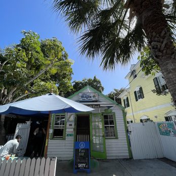 Blue Heaven - Blue Heaven bar directly across the street so you can drink while you wait for your table - Breakfast & Brunch Near Me - Key West, Florida