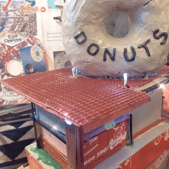 Randy's Donuts - Donuts Near Me - El Segundo, California Randy's Donuts - Donuts Near Me - El Segundo, California