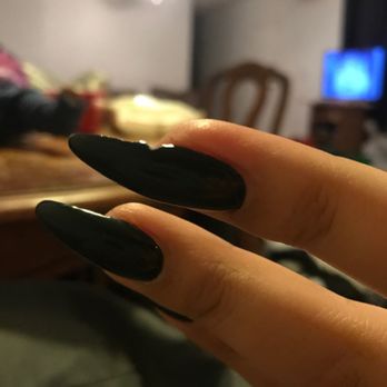 Estelle Nail Spa - Chip in my nail from typing. - Nail Salons Near Me - Temple, Texas