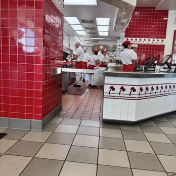 In-N-Out Burger - Kitchen - Burgers Near Me - San Fernando, California