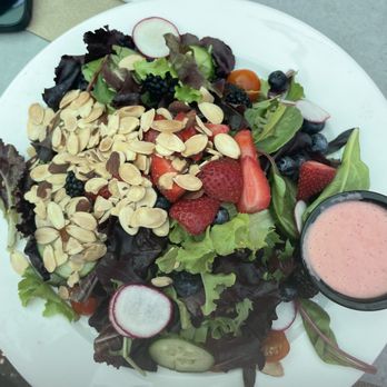The Patio at Cafe Brauer - Berry salad - Cafes Near Me - Chicago, Illinois The Patio at Cafe Brauer - Berry salad - Cafes Near Me - Chicago, Illinois