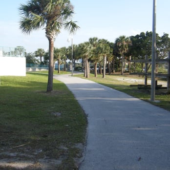Manatee Island Park - Easy walking - Dog Parks Near Me - Daytona Beach, Florida Manatee Island Park - Easy walking - Dog Parks Near Me - Daytona Beach, Florida