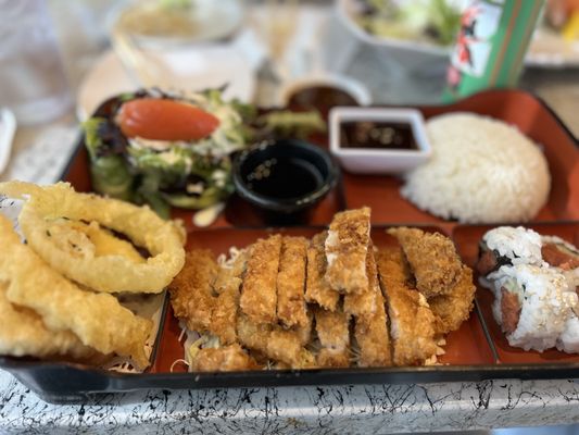 Hiroba Sushi by null
