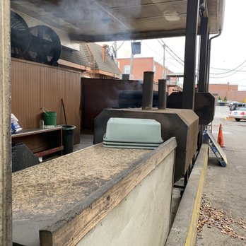 Red's The One And Only BBQ - Put area - Barbeque Near Me - Ferguson, Missouri Red's The One And Only BBQ - Put area - Barbeque Near Me - Ferguson, Missouri