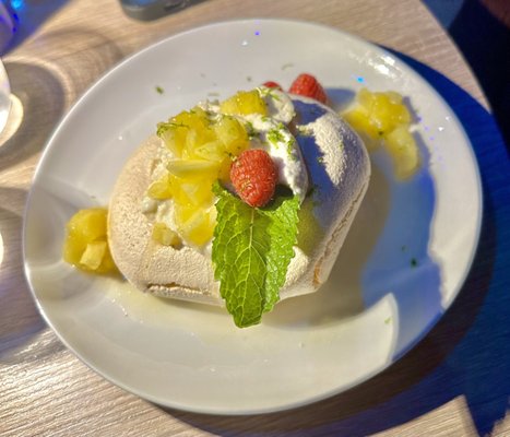 Chelsea Table & Stage by null