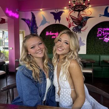 Madres Brunch - Breakfast & Brunch Near Me - Long Beach, California