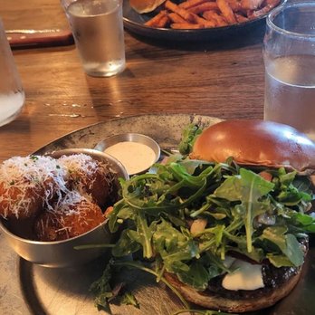 Eureka! - Bars Near Me - Cerritos, California