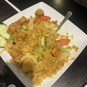 Thai Wave Restaurant - Pineapple F/R - Thai Near Me - Huntington Beach, California