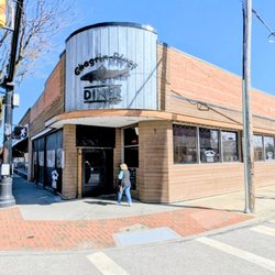 Chagrin River Diner - Outside
