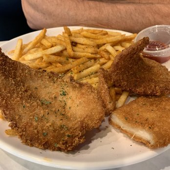 Etouffee Shaking Crab - Thin, over cooked fish and chips with disgusting spices - Seafood Near Me - Redlands, California Etouffee Shaking Crab - Thin, over cooked fish and chips with disgusting spices - Seafood Near Me - Redlands, California