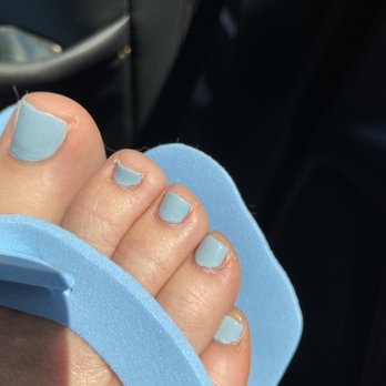 Le Nails Spa - Polish half on - Nail Salons Near Me - Vacaville, California