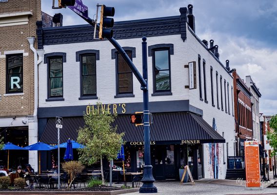 Oliver's Corner Bistro by null