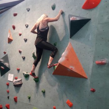 Bouldering Project - Springdale - On the green route - Gyms Near Me - Austin, Texas