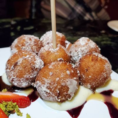Zinc Bistro by null