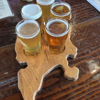 San Juan Island Brewing - Besides the clever flight board. I think all 5 of those beers rock. - Breweries Near Me - Friday Harbor, Washington San Juan Island Brewing - Besides the clever flight board. I think all 5 of those beers rock. - Breweries Near Me - Friday Harbor, Washington