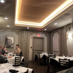 Alina's Ristorante - Alina's comfortable and welcoming interior