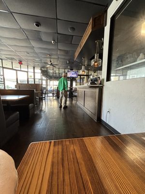 Za's on Devine by null