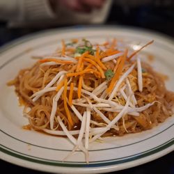 Celadon Thai Restaurant - Chicken pad Thai