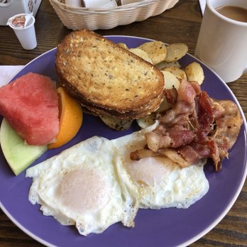 Au Pain Perdu - Breakfast & Brunch Near Me - Montreal, Quebec Au Pain Perdu - Breakfast & Brunch Near Me - Montreal, Quebec