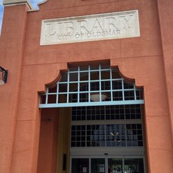 Oldsmar Public Library - Library outside