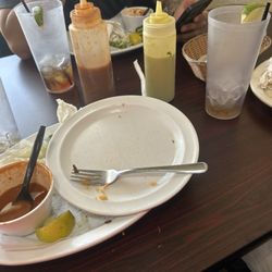 TAQUITOS 183 Bar And grill - Empty drinks the whole time