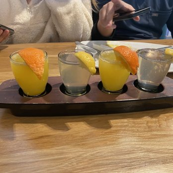 Broken Yolk Cafe - Mimosas and breakfast - American Near Me - Glendora, California
