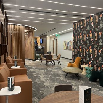 Escape Lounge - Airport Lounges Near Me - Portland, Oregon