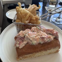 Lobster roll! Get this! Lobster roll! Get this!