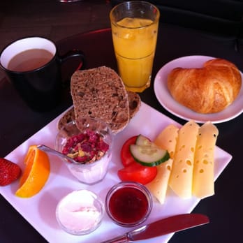 Nöller Espressobar - Deluxe breakfast w extra croissant - Coffee & Tea Near Me - Göteborg, O