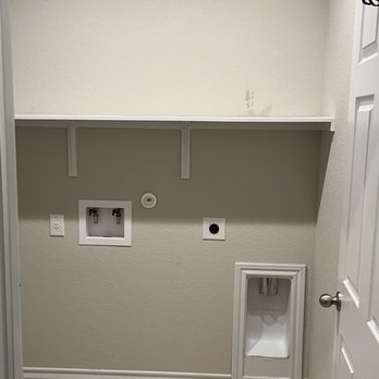 Closets by Design - Austin - Before photo - Home Organization Near Me - Austin, Texas
