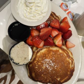Briarpatch Restaurant - Buttermilk Pancakes - American Near Me - Winter Park, Florida