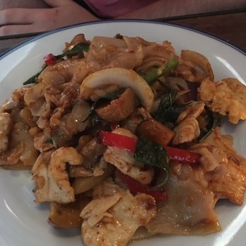 Sla Thai Restaurant - Thai Near Me - Montclair, New Jersey